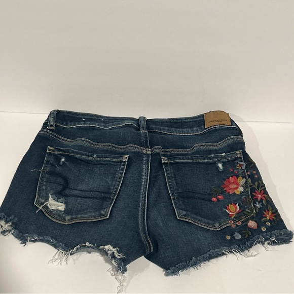 American Eagle Denim Shorts Womens 8 - Hi Rise Shortie Floral Dark Wash Ripped - Picture 7 of 14